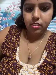 Beauty-queen webcam model stream image