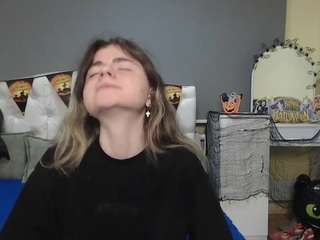 tinaredly webcam model stream image