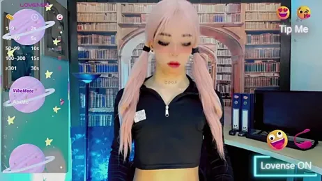 moon_sweet- webcam stripchat model stream image