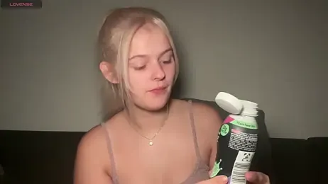 Allylove03 webcam model stream image