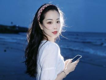LilyWise webcam model stream image