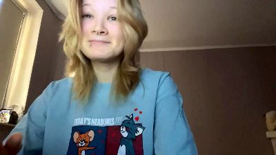 KileyShones webcam model stream image