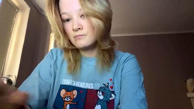 KileyShones webcam model stream image