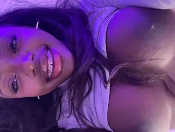 alissradiante1 webcam model stream image