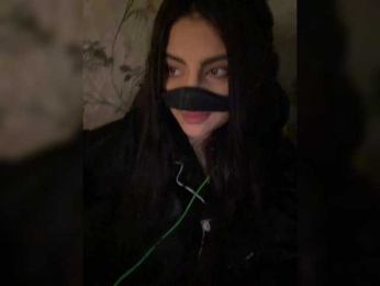 Aloeloea webcam model stream image