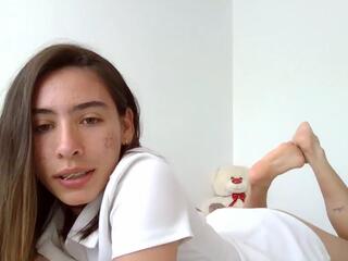 Alma Queen webcam model stream image