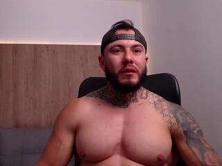 Lian Jones webcam model stream image