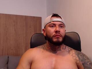 Lian Jones webcam model stream image