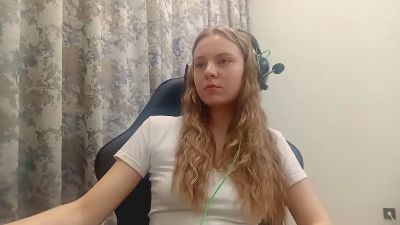 NinfaMowers webcam model stream image