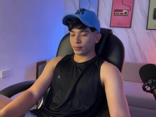 Ely Wild webcam model stream image