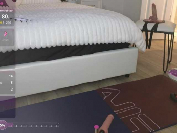 VioletBaby webcam model stream image