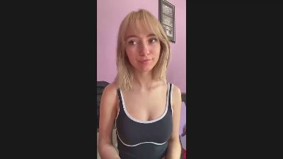 LuciaAdorable webcam model stream image