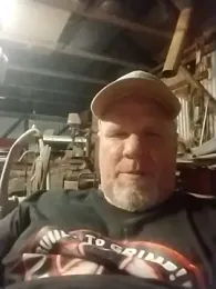 Reddog833 webcam model stream image