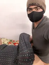 Radhaji88 webcam model stream image