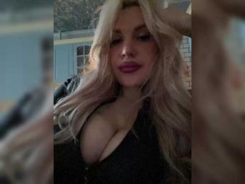 VibrateMeBaby webcam model stream image