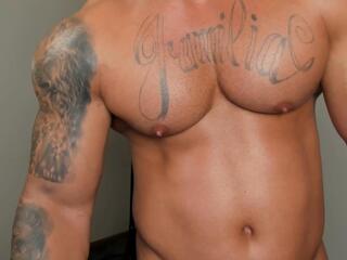 Jaxon Hunk webcam model stream image