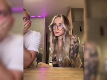 QueenKing webcam model stream image