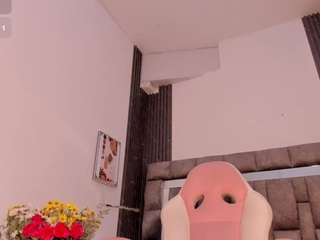 zuly-jones webcam model stream image