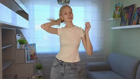 TulaHilst webcam stripchat model stream image