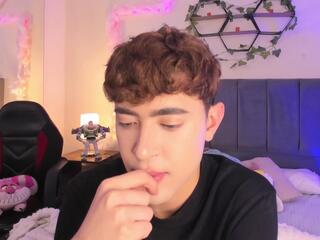 Justin Holfman webcam model stream image