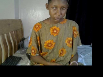 Prettysharlin webcam model stream image