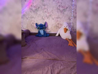 Hot_club webcam model stream image