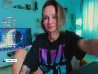 AlwaysOnHoliday webcam model stream image
