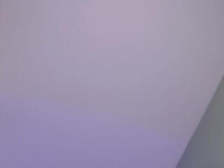 Tia Bella webcam model stream image