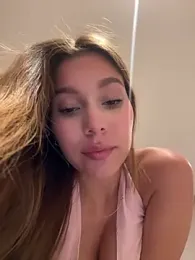 Nikii__ webcam stripchat model stream image