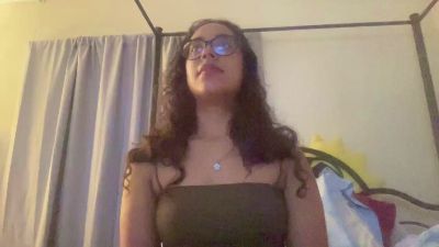 LoveliDawn webcam model stream image