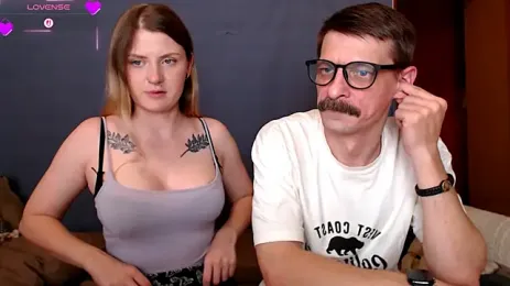 CozyCurves webcam stripchat model stream image