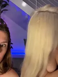 emma05 webcam model stream image