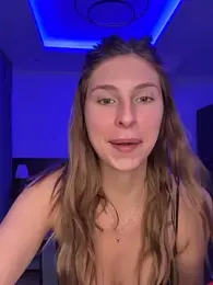 emma05 webcam model stream image