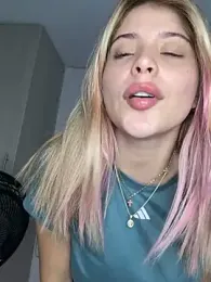 _Alicee_1 webcam model stream image