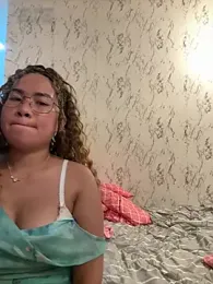 Ponthip webcam model stream image