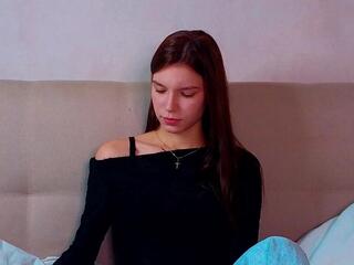 Kira Romeron webcam model stream image