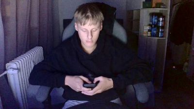 looverboy18y webcam model stream image