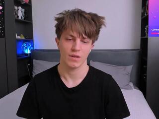 Curtis Crew webcam model stream image