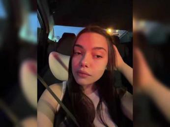 MimiLuv webcam model stream image