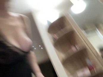 HotMilfPussy webcam model stream image