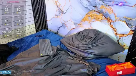 MaeveKuro webcam model stream image