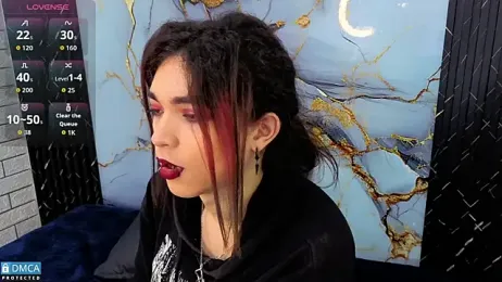 MaeveKuro webcam model stream image