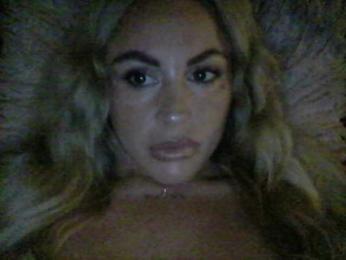 Millisa13 webcam model stream image