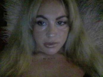 Millisa13 webcam model stream image