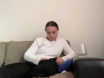 EsterGreenley webcam model stream image