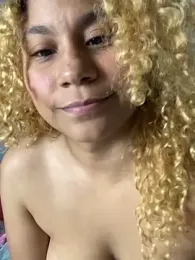 MaryAlbuquerque webcam model stream image