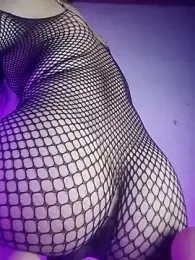 Soyshelly webcam model stream image