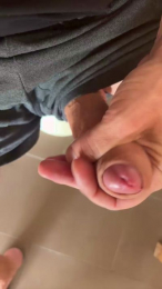 AVeggieClimber webcam model stream image