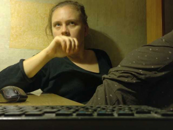 Frummi webcam bongacams model stream image