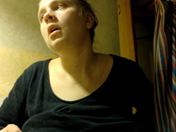 Frummi webcam bongacams model stream image